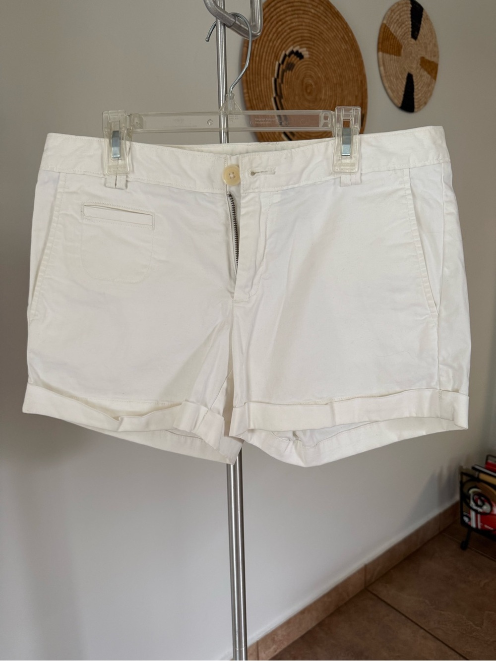 Women's White Banana Republic Rolled Hem Cotton Shorts